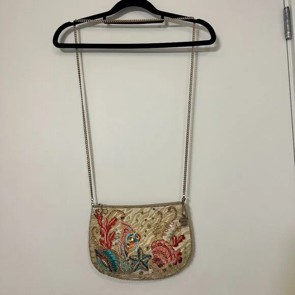 🎀Mary Frances Down Under Beaded Seashell Crossbody ClutchGold